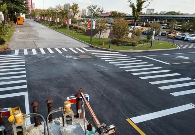 10種常見的道路標(biāo)線，看看你認(rèn)識(shí)多少？