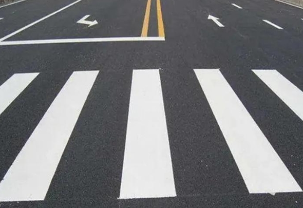 雙組分道路標(biāo)線涂料和熱熔型道路標(biāo)線涂料哪個成本更高？